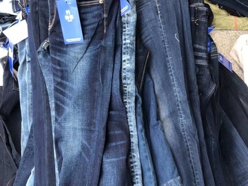 Sell: Ladies jeans in stock