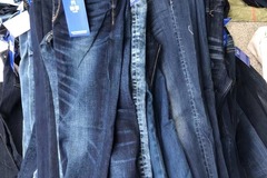 Sell: Ladies jeans in stock