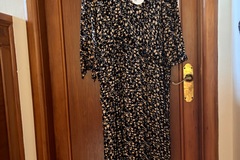 Selling: New floral dress