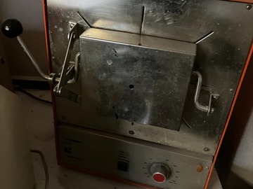 Gebruikte apparatuur: uitbrand oven