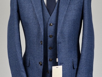 Selling with online payment: [EU] NWT Suitsupply blue glen check 3 piece suit, size 36R