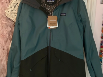 Winter sports: Patagonia insulated snowbell jacket 