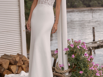 Selling: Madi Lane Wedding Dress