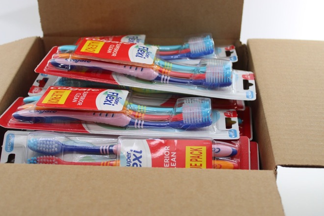 25 pcs Colgate Toothbrush Super Flexi Medium Bristles
