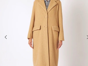 Selling: Aria coat 