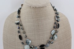 Comprar ahora: One Dozen Mother of Pearl Shell Necklaces #N2384