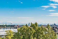 Annetaan vuokralle: Bright Kallio apartment with skyline view for rent