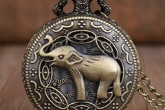 Comprar ahora: 20 Pcs Vintage Skeleton Elephant Patterned Quartz Pocket Watch