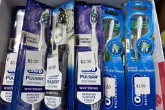 Buy Now: 100 Assorted toothbrushes Oral B Paradontax Sensodyne Colgate 