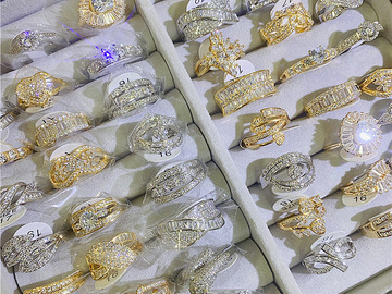 Buy Now: 60pcs wedding zircon ring