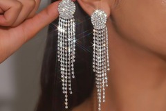 Comprar ahora: 50 Pairs Shiny Rhinestone Tassel Earrings