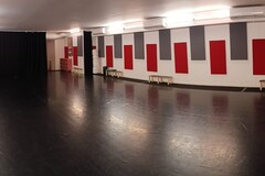 Location à l'heure: Salle de 90² avec miroir, enceinte et tapis de danse