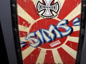 Selling with online payment: 1984 Sims Rising sun complete venture trucks sims wheels