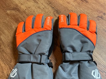Winter sports: Dare2B ski gloves 