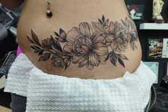 Servicios: Tatuajes y Piercings