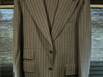 Selling with online payment: Suitsupply Wide Peak Lapel Grey Pinstripe Suit