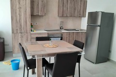 Looking for a room: 2bedroom apartment