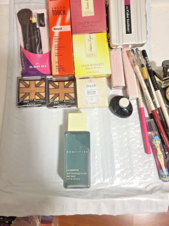 40 pc cosmetics perfume makeup lot eyeshadow lip gloss NEW
