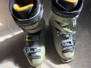 Winter sports: Ski boots 