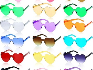 Buy Now: 100pcs Dazzling color love heart sunglasses
