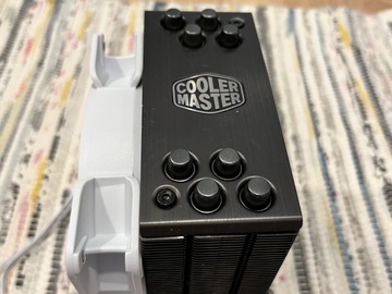 Selling: CPU cooler master Hyper 212 Black
