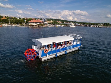 Requesting: Party boat captain needed - Burlington, VT