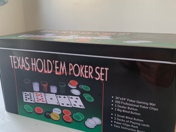 Myydään: Poker set with chips