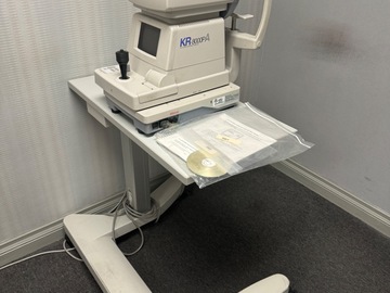 Selling with online payment: Topcon KR-8000 Autorefractor Keratometer and Table