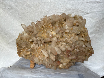 Verkaufen ohne Online-Zahlungen: Quarzstufe mit über 120 einzelnen Kristallen, 18,8 KG