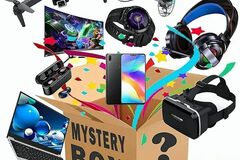 Comprar ahora: Mystery Box With 20 Items Of ready To Sell Merchandise!