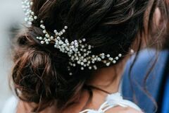 Selling: Bridal pearl hair combs - baby's breath