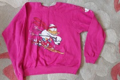Winter sports: Vintage 80s Pink Sweatshirt 