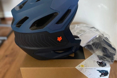 verkaufen: Fox Fahrradhelm " Neu mit Etikett " gr.L mit Mips System