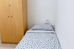 Rooms for rent: Private room with shared bathroom for a couple or friends!
