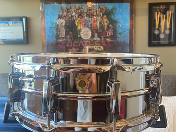 Selling with online payment: 1967 5x14  Ludwig Supraphonic snare drum, near mint.