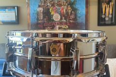 Selling with online payment: 1967 5x14  Ludwig Supraphonic snare drum, near mint.