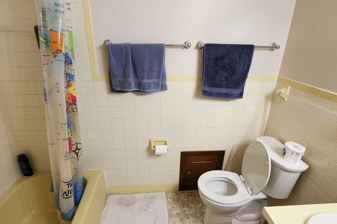 Cozy Guest Room near JMU and EMU