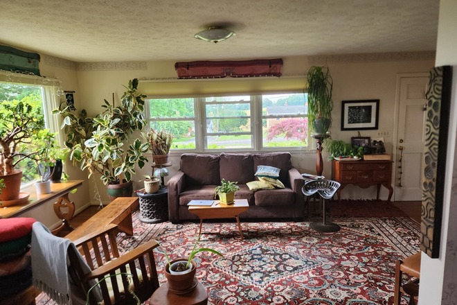 Cozy Guest Room near JMU and EMU