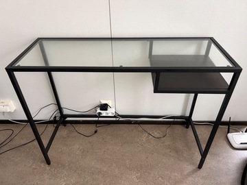 Selling: IKEA desk