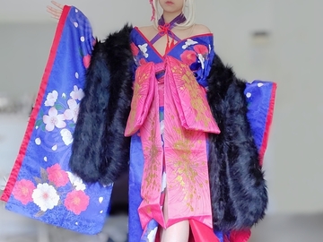 Selling with online payment: Uwowo Saber Alter kimono