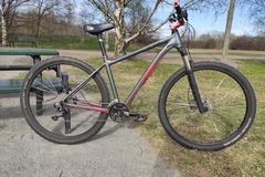 Myydään: Mountain bike