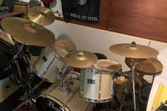 Selling with online payment: 5 Piece Pearl Export Drum Set w/DW Double Kick Pedal & 5 Cymbals 
