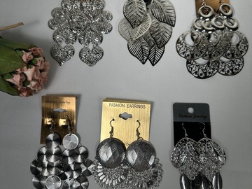 Buy Now: 100 pairs Fashion Metal Dangling Earrings