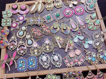 Comprar ahora: 100pcs Palace style earrings