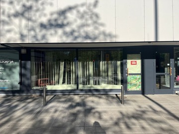 Vuokrataan: DESK FOR RENT