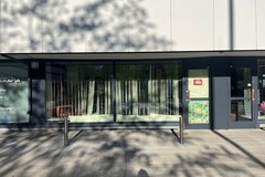 Vuokrataan: DESK FOR RENT