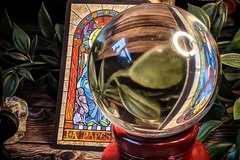 Selling: Crystal ball love reading
