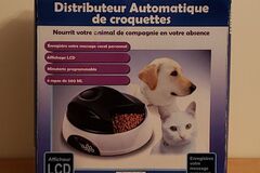 Requesting: Distributeur automatique de croquettes chat/chien/URGENT