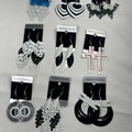 Comprar ahora: 200 pairs of Black and White Dangling Earrings