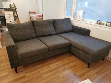 Selling: Corner sofa